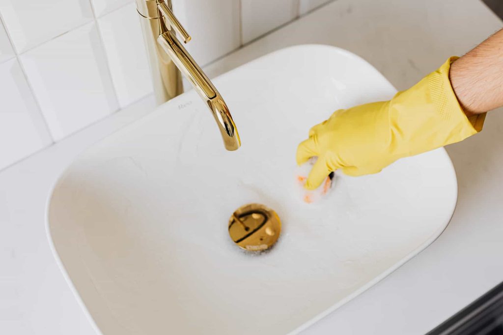 bathroom cleaning tips