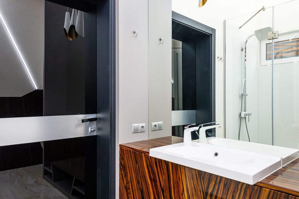 bathroom cleaning tips